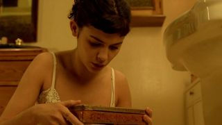 Audrey Tautou, Isis Peyrade, etc - Le Fabuleux destin d&#039;Amelie Poulain (2001) HD 1080p - [Celebrity porn]-2