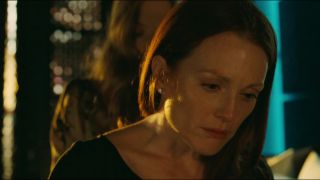 Julianne Moore, Amanda Seyfried, Nina Dobrev – Chloe (2009) HD 1080p!!!-7