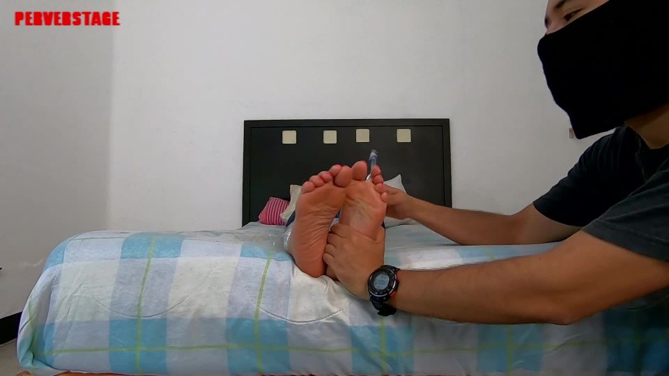 Perverstage – Unknown Girl’s Sweaty Feet Tickled Tickling!