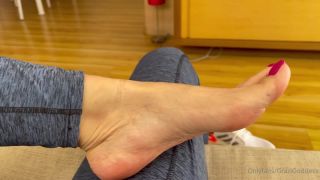 online xxx clip 7 grazigoddess 19 05 2021 2113469259 post workout sweaty feet pez o suado p s treino on femdom porn femdom pegging-5