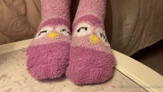 online porn clip 33 tatianasnaughtytoes--1228190207-new-2020-11-09-natural-pedicure-socks-sole on feet porn family foot fetish-0