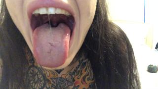 M@nyV1ds - TigerLillySuicide - Showing off my tattoos, mouth and pussy-4