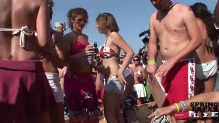 Bikini Bash public , ,-0