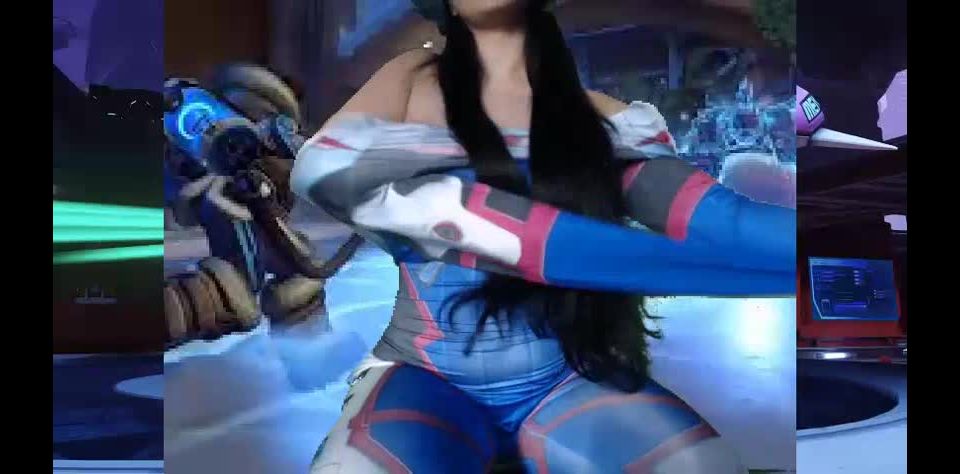 Emanuelly Raquel076 - D Va Cosplay So Naughty