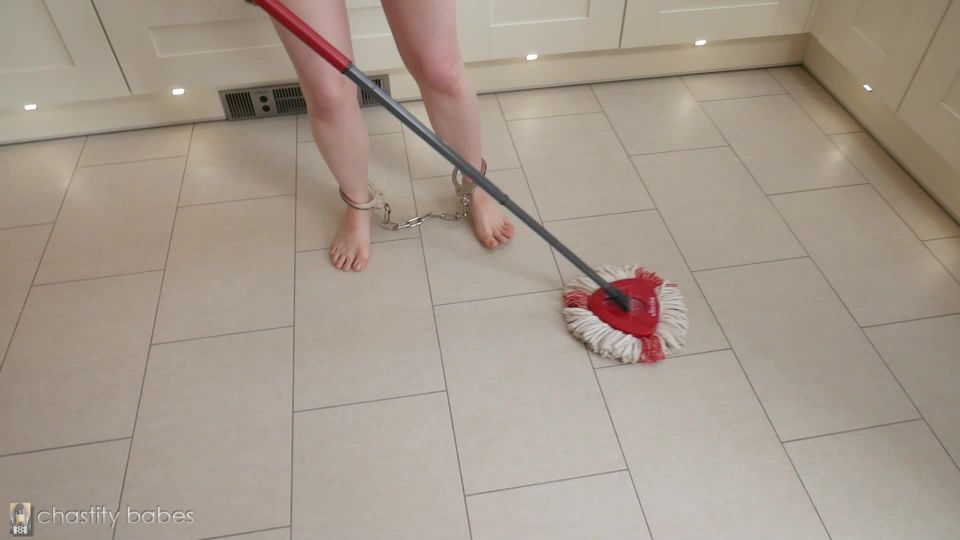 free video 39 Lizzie Bayliss – cleaning Natalia’s house - bondage - bdsm porn young lesbian bdsm