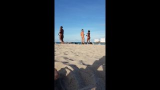 clip 19 Beach Voyeur HD,  on voyeur -2