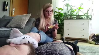 online clip 3 Emmysfeetandsocks qe007-004-0g – Fetish – Femdom | fetish | fetish porn apron fetish-5