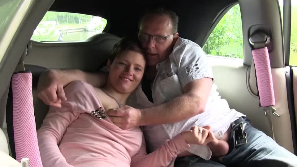 [VurigVlaanderen-MeidenVanHolland] Ed Pakt Kimberly in de Auto