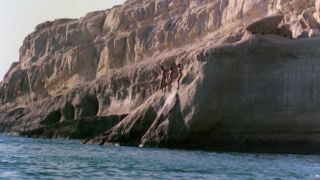 Daryl Hannah – Summer Lovers (1982) HD 1080p!!!-9