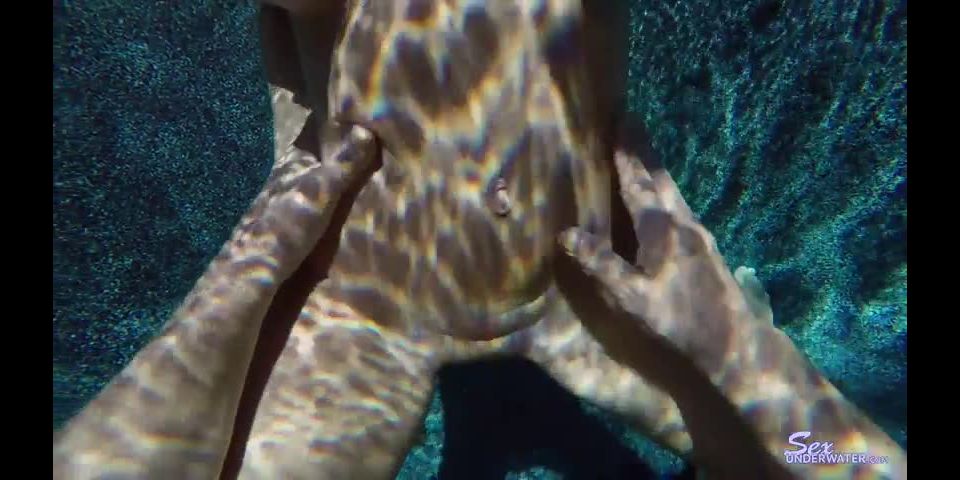 SexUnderwater e0694 Parker Swayze UW Model Training pt  2 (mp4)