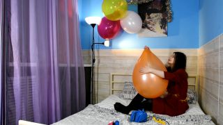 Moscow balloon party - Eva decorates the bedroom -  (FullHD 2024) New Porn-3