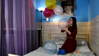 Moscow balloon party - Eva decorates the bedroom -  (FullHD 2024) New Porn-6