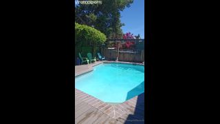  onlyfans tease URSULA ANDREIA Ursula Andreia aka fantasymilfursula OnlyFans Curvy Goddess Teasing in Leopard Bikini by the Pool-1