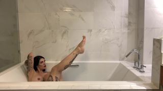 free porn clip 28 damazonia 27-11-2019 Massage my feet while I m enjoying my bath like a Queen on feet porn goth femdom-0