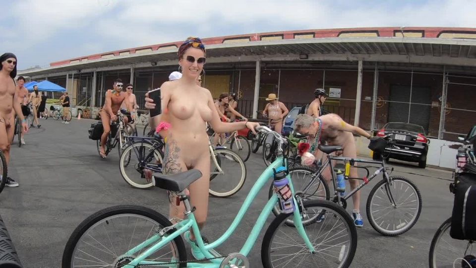 Bubbles_and_Bikes_-_WNBR_2018