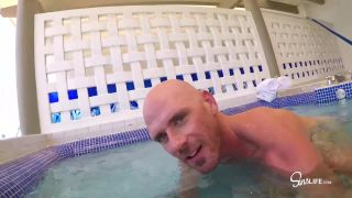 Underwater Hot Tub(Hardcore porn)-4