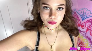 online video 39 fishnet fetish Ellie Skyes – Gentle Giantess Face Focus Fetish, eye fetish on femdom porn-6