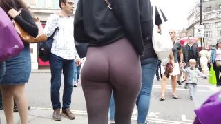 Butt cheeks that you'll want to bite-3