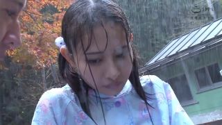 [DRPT-010] 雨に打たれながらカッパの中を全裸にされボランティア活動中に何度もこっそりイキさせられる小さい女の子 蓮見天-5