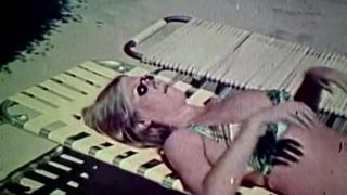 Pretty Girls 024: Pool Party (1970’s)(Vintage)-5