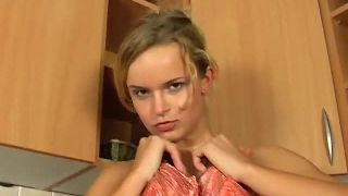 hungarianhoneys.com hh-renata-daninsky-Shake And Bake-5