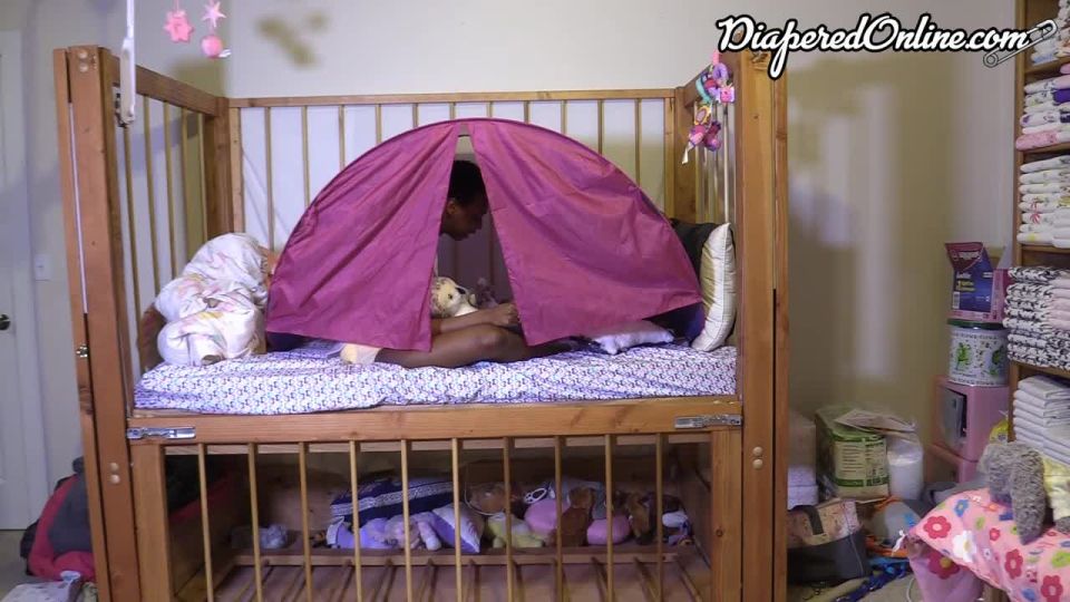DiaperedonlineIris Iris Playing in Bed Tent