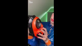 Latex Trying New Gas Masks Quick View Porn - New Sex Vide...-2