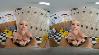 Missionary She Wants to get Fucked in Locker Room-3