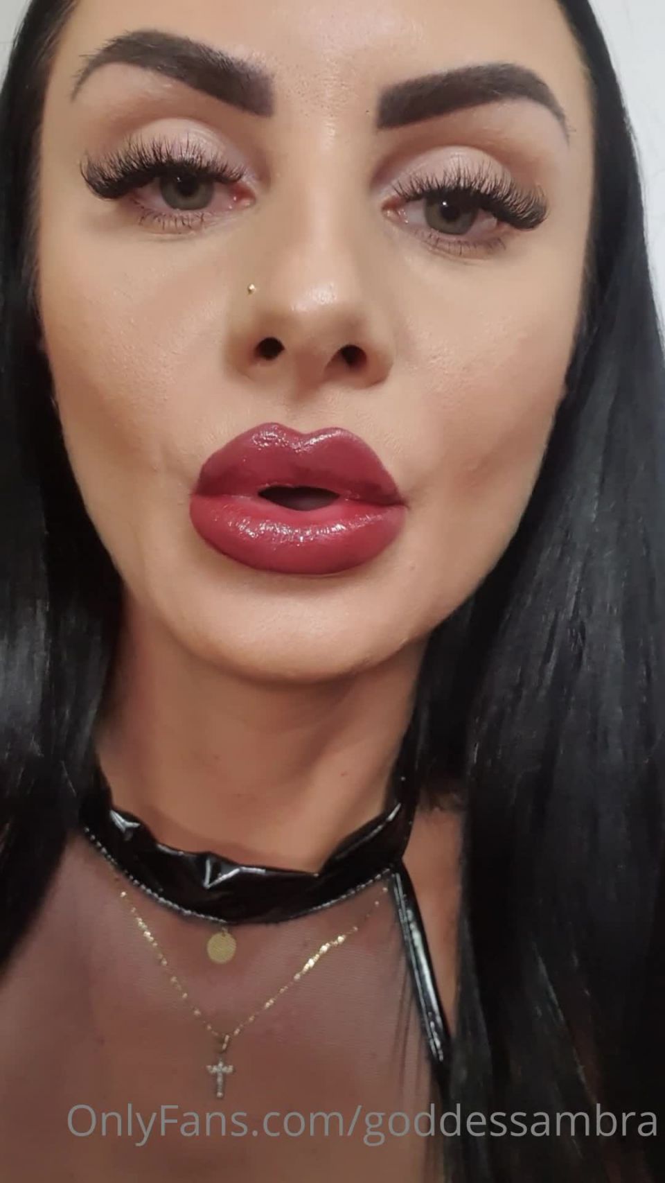 Goddessambra - smokingfetish lipsfetish eyesfetish spitfetish doesnt matter i am your fetish 15-08-2020