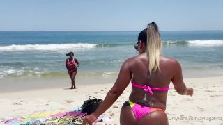 Aylla Gattina TS – Passed on the street right when me and my friend @valeriabeyonce we were leaving the beach horny for_26 (@ayllagatina) (28.01.2022) Shemale!-3