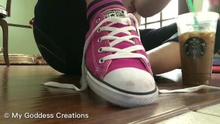 free online video 19 kinky fetish Feet In Ankle Socks and Pink Converse, { on feet porn-1