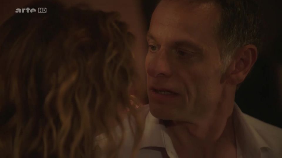 Marie Denarnaud, Romane Bohringer – Heroines s01e02-03 (2017) HD 720p - (Celebrity porn)