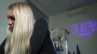 Siswet 19 / Huge blue horse dildo fully in her ass Downlo...-4