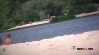 Nude Plage - Couples gets spotted by a Hidden  2-7
