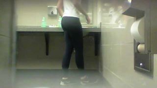 Voyeur American College Toilet 2 - (Webcam)-8