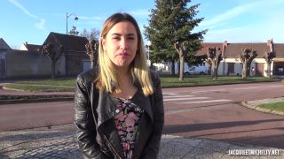 Juliette - Juliette, 18ans, tente la sodomie FullHD-9