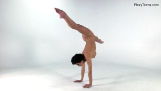 – Naked-Gymnast presents Liza Raykina,  on teen -4