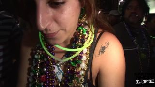 Party in New Orleans for Mardi  Gras-1