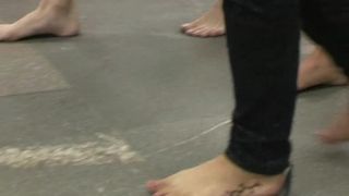 clip 30 stinky foot fetish Valya + Ira + Jenya 2007-01-18, legs on fetish porn-2
