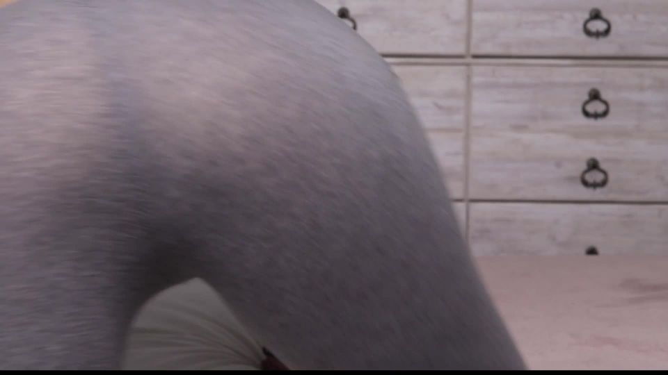 video 17 Milf Paradise – Squirt in Leggings - butt plug - fetish porn breeding fetish