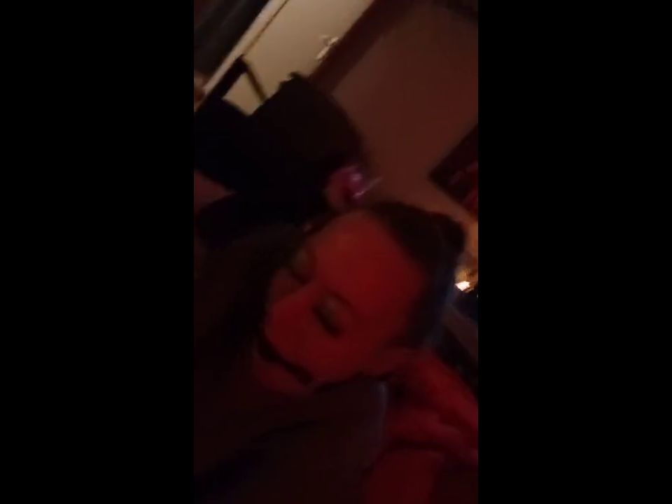 Dutch Cum Slut - vastgebonden