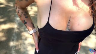 Effe e Emme - ragazza italiana scopata da uno sconosciuto incontrato nel parco mentre è a fare jogging outdoor-2