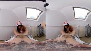 Got a Surprise for You Doc II - Julia De Lucia Gear vr - [Virtual Reality]-2