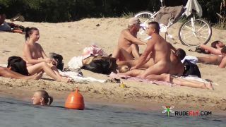 xxx clip 34 Algunas fotos en la playa nudista de Barcelona. on hardcore porn hd hardcore porn videos-6