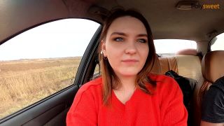 [Amateur] Blowjob while driving! when passers-by looked at the girl-9