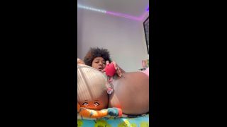 Super Soaker Squriting With NASTY Ending-3