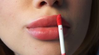 Babyheavanian - Lipstick Try on Close to camera - Handpicked Jerk - Off Instruction - Babyheavanian-6