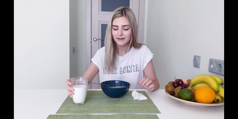eva_elfie_pb