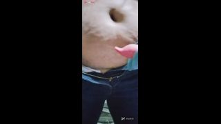 Watch my belly button while i masturbate-3