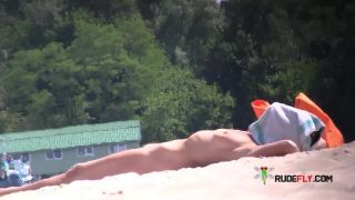 Voyeur cam  nude plage 1 2 public -1